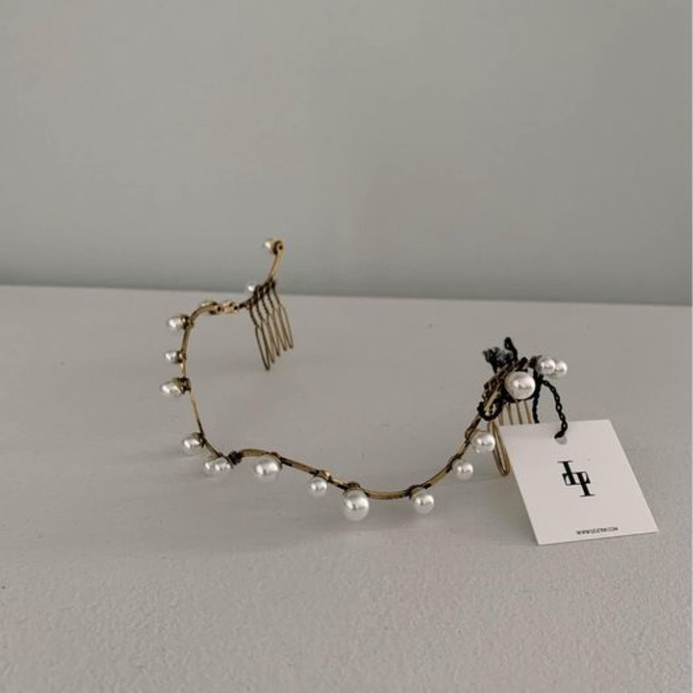 LELET New York  Orbit Pearl Halo for hair